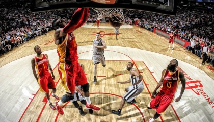 开云体育在线入口-球迷“自制视频”火遍全网，那些精彩片段不能错过！，怎么制作球星视频